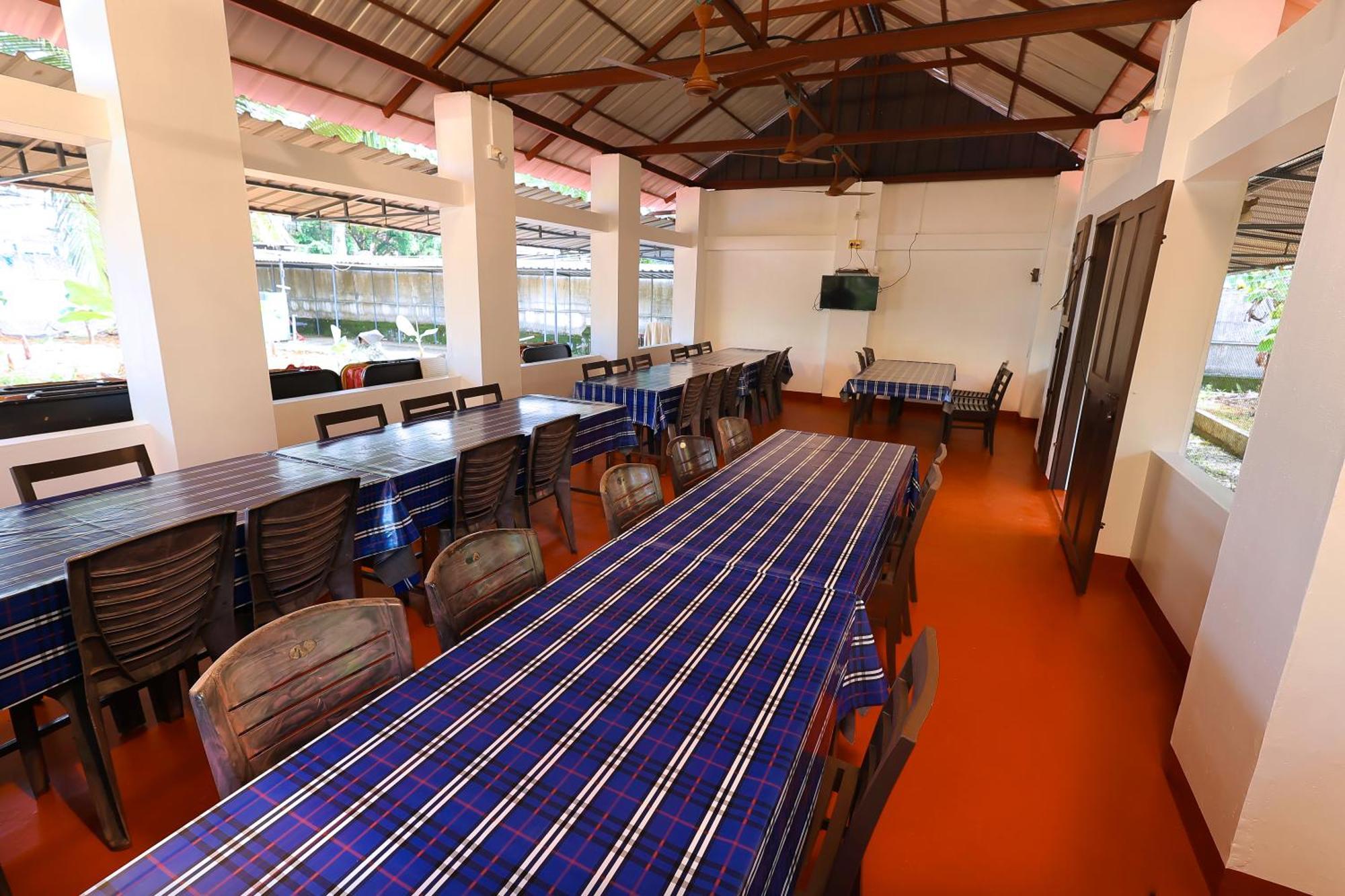 Illikkalam Lakeside Cottages Kumarakom Kerala Exterior photo