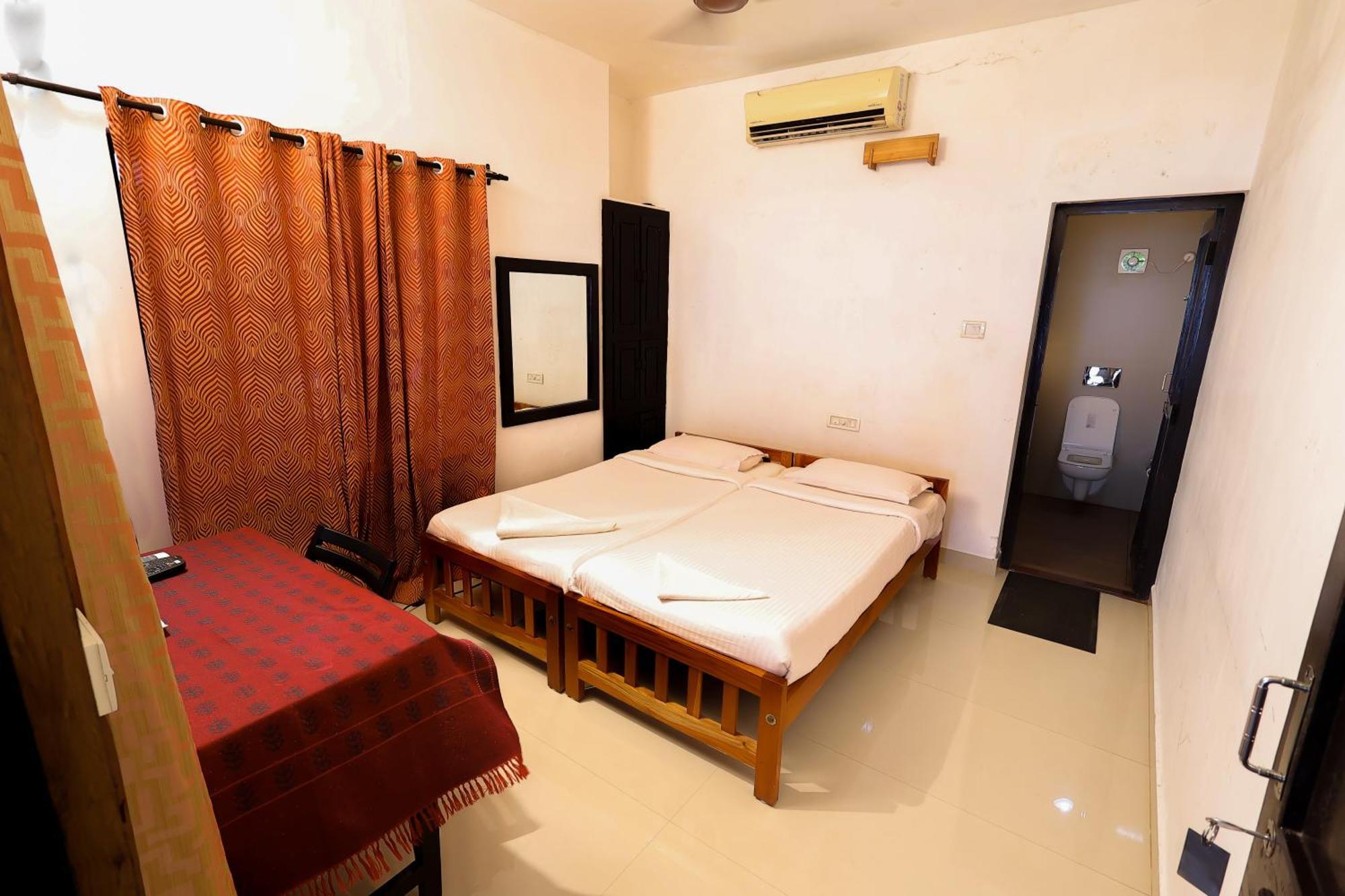 Illikkalam Lakeside Cottages Kumarakom Kerala Exterior photo