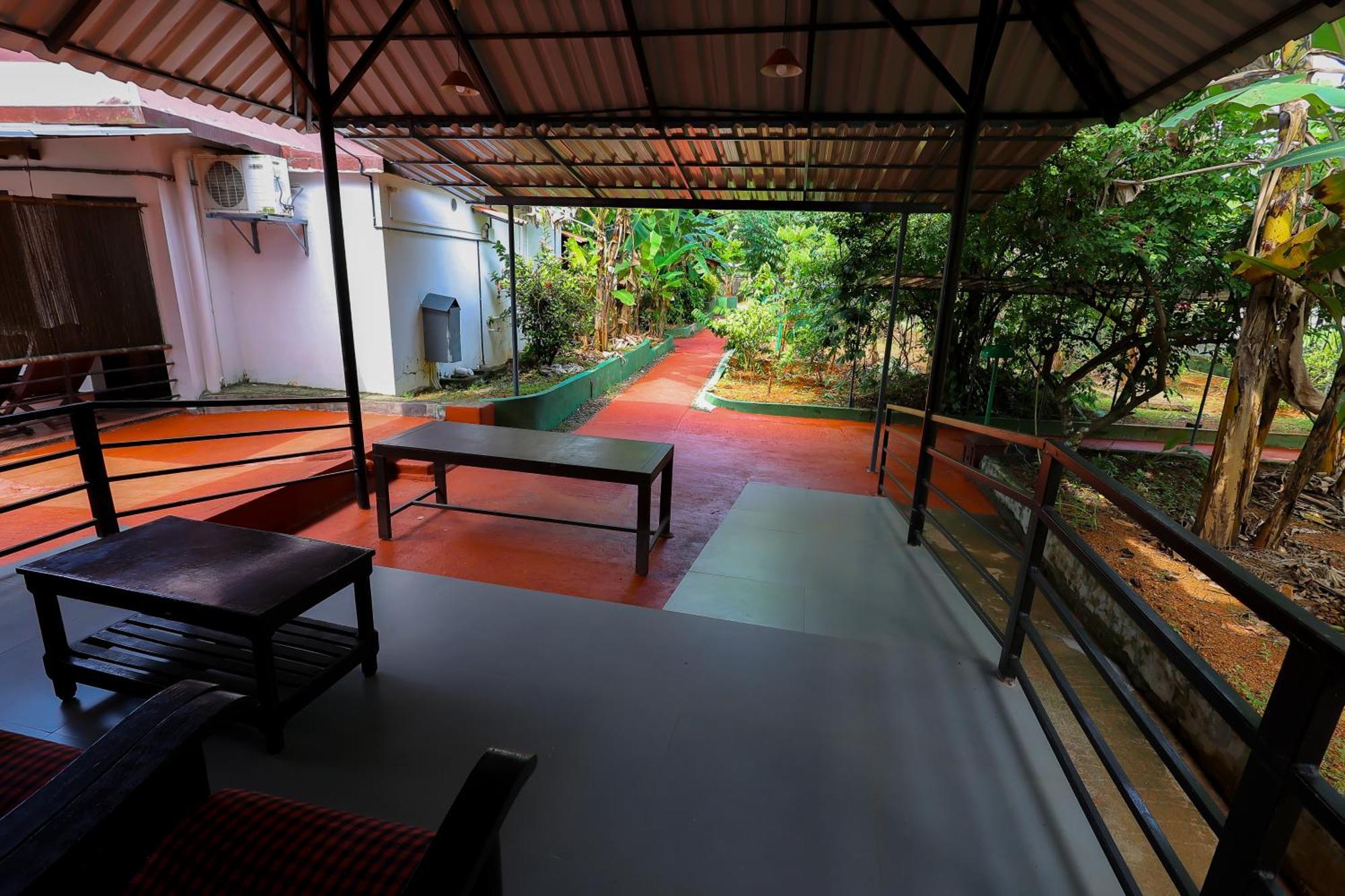 Illikkalam Lakeside Cottages Kumarakom Kerala Exterior photo