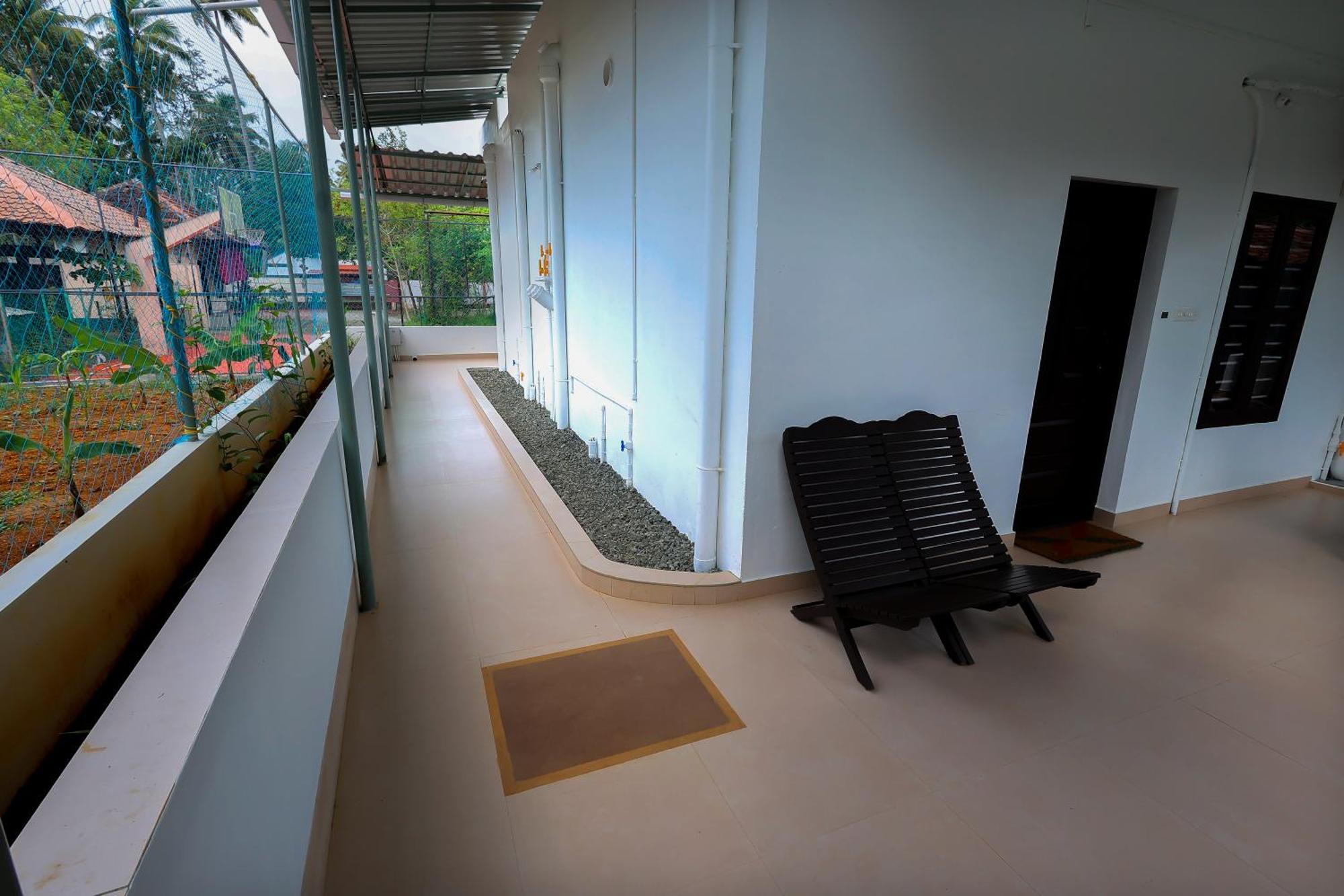 Illikkalam Lakeside Cottages Kumarakom Kerala Exterior photo